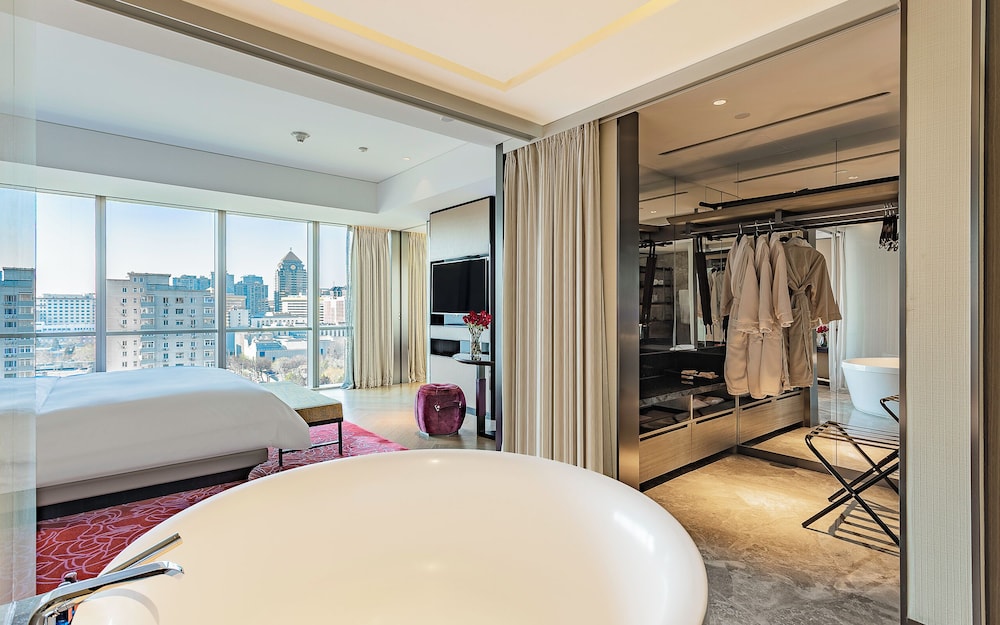 SUITE OPERA, 1 Cama King del hotel Sofitel Beijing Central. Foto 5