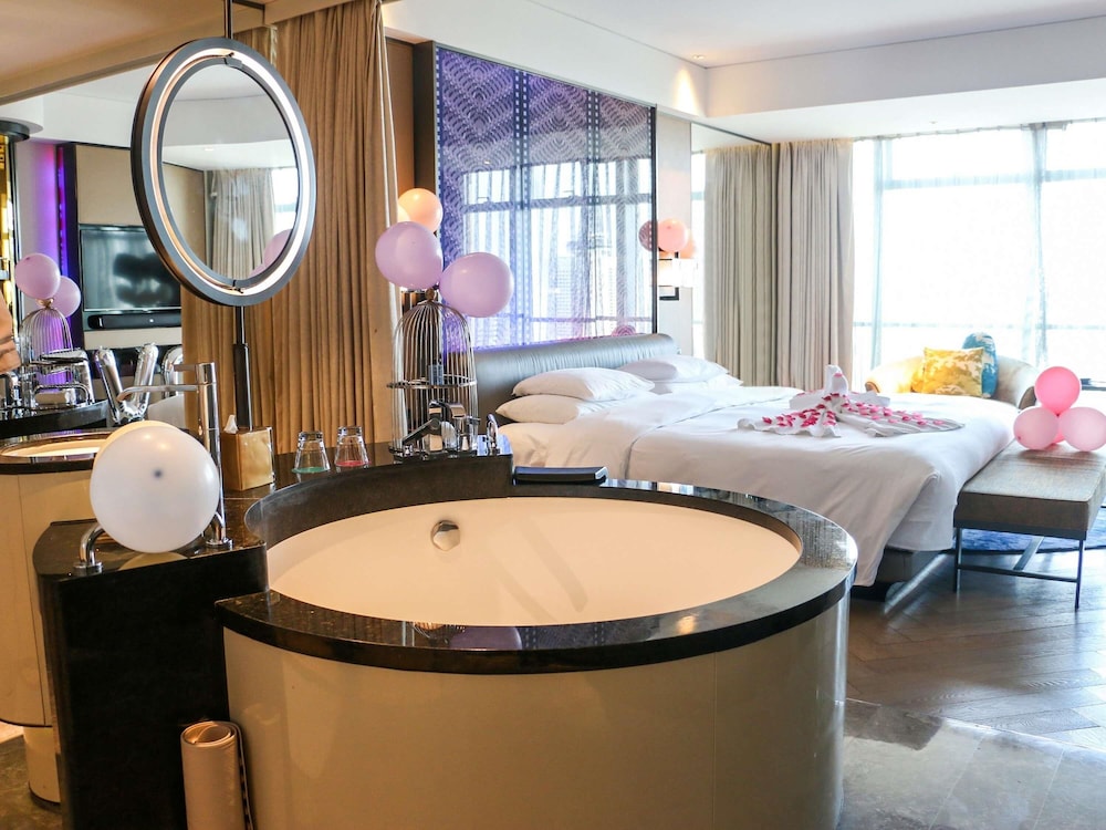 HABITACIÓN DE LUJO, 1 Cama King, Vistas a la Ciudad del hotel Sofitel Beijing Central. Foto 6