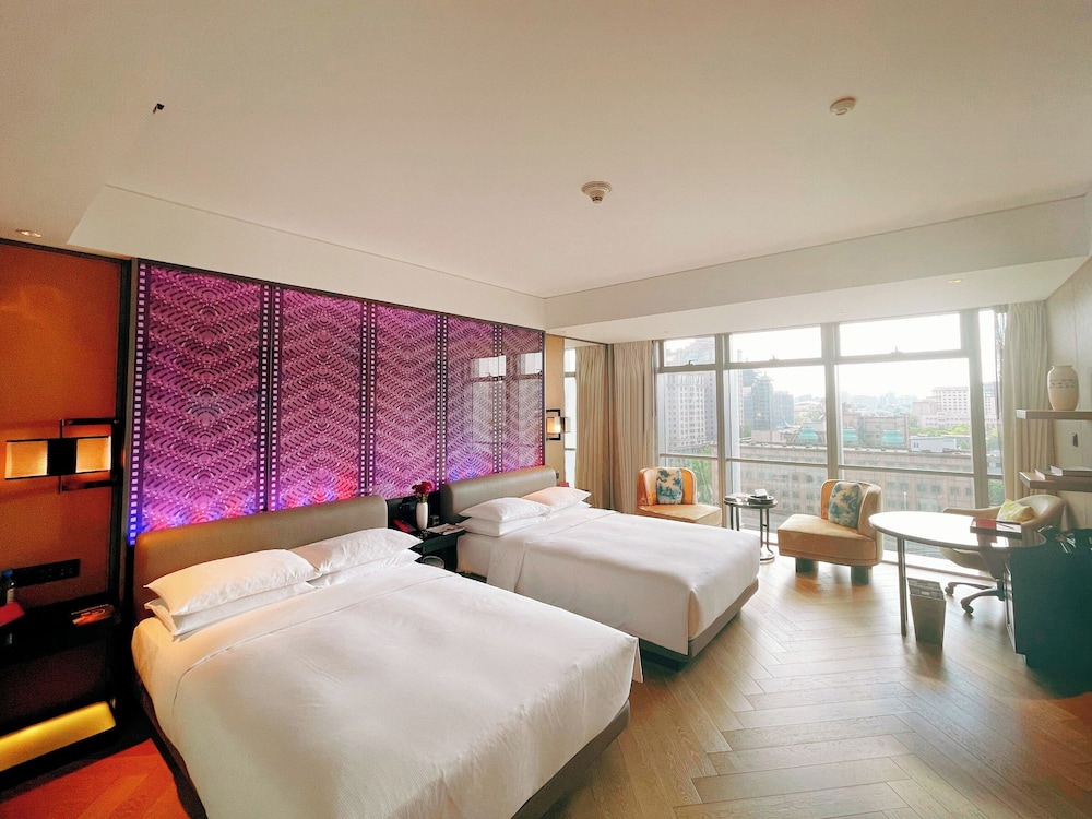 Habitación de lujo, 2 camas individuales, vistas a la ciudad del hotel Sofitel Beijing Central. Foto 5