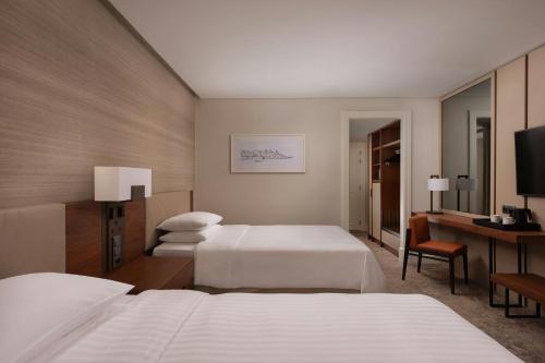 Signature Twin, Guest room, 2 Twins, Balcony del hotel Lisbon Marriott. Foto 4