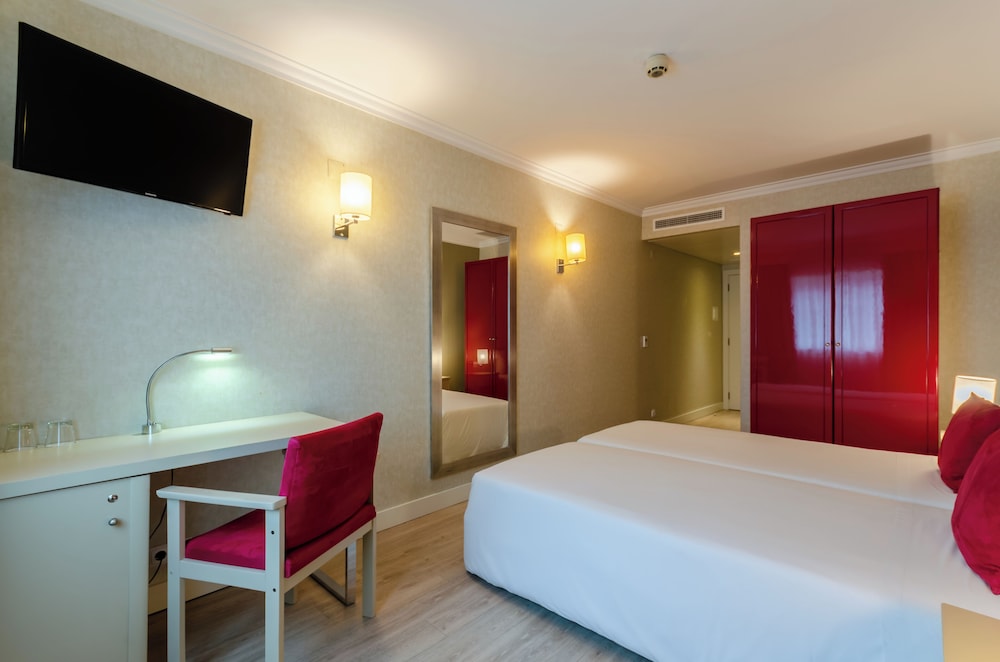 Habitación con 1 cama doble o 2 individuales del hotel Olissippo Marques De Sa. Foto 7