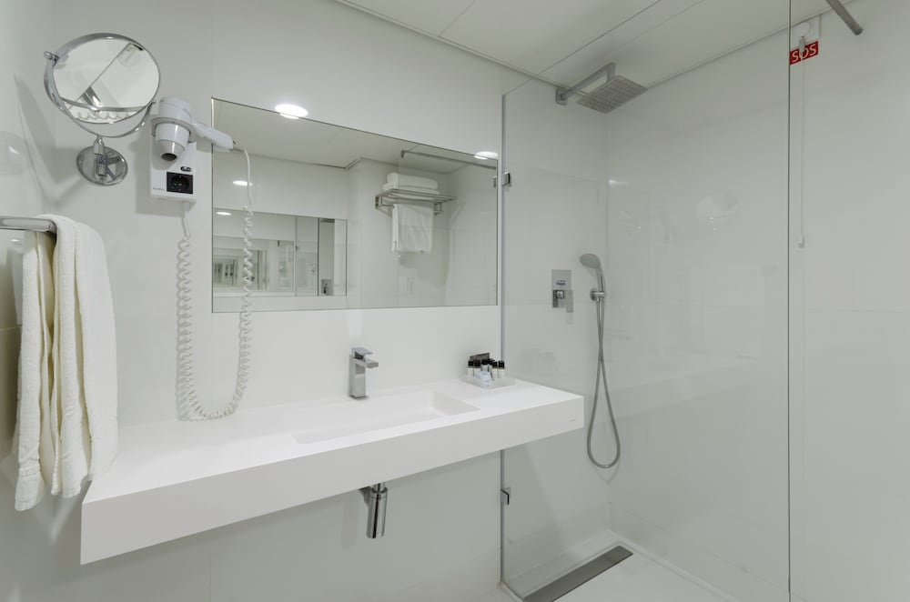 Habitación doble 2 Camas individuales Normal del hotel Olissippo Marques De Sa. Foto 7