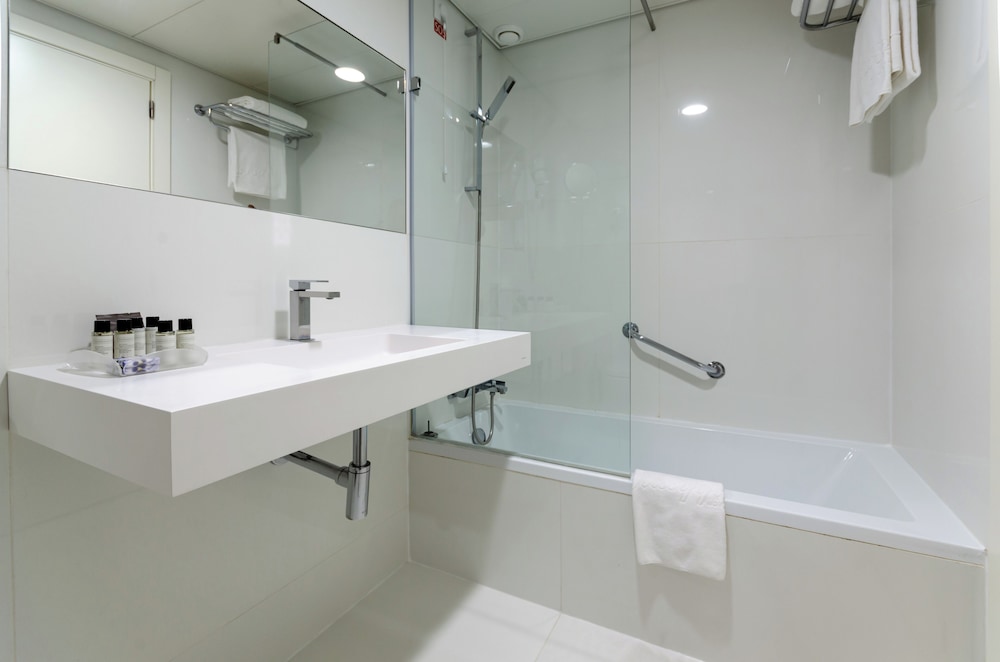 Habitación doble 2 Camas individuales Normal del hotel Olissippo Marques De Sa. Foto 10