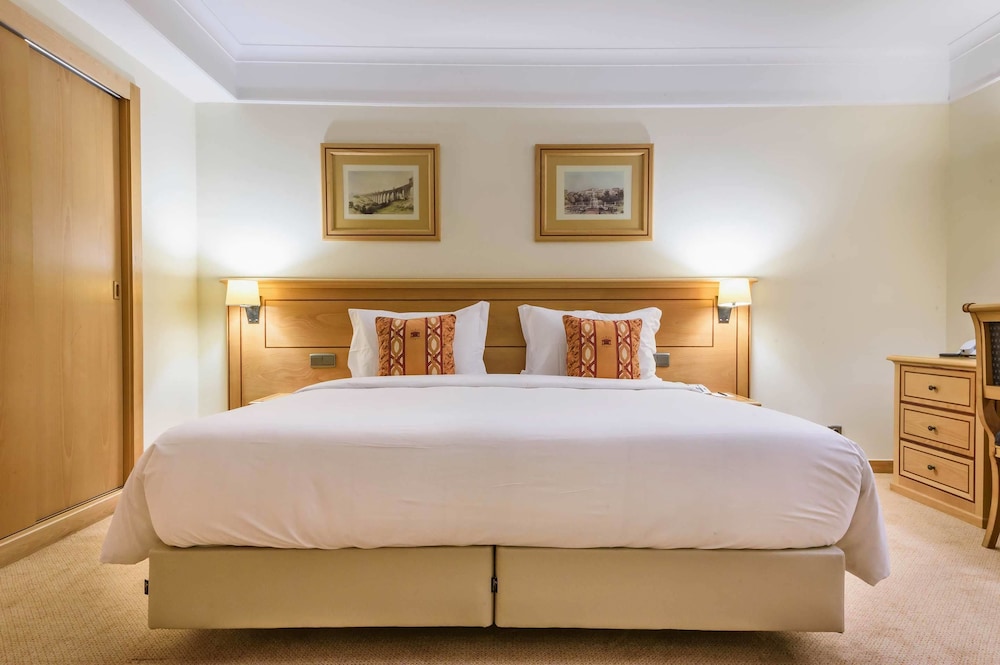 Suite del hotel Real Palacio. Foto 1