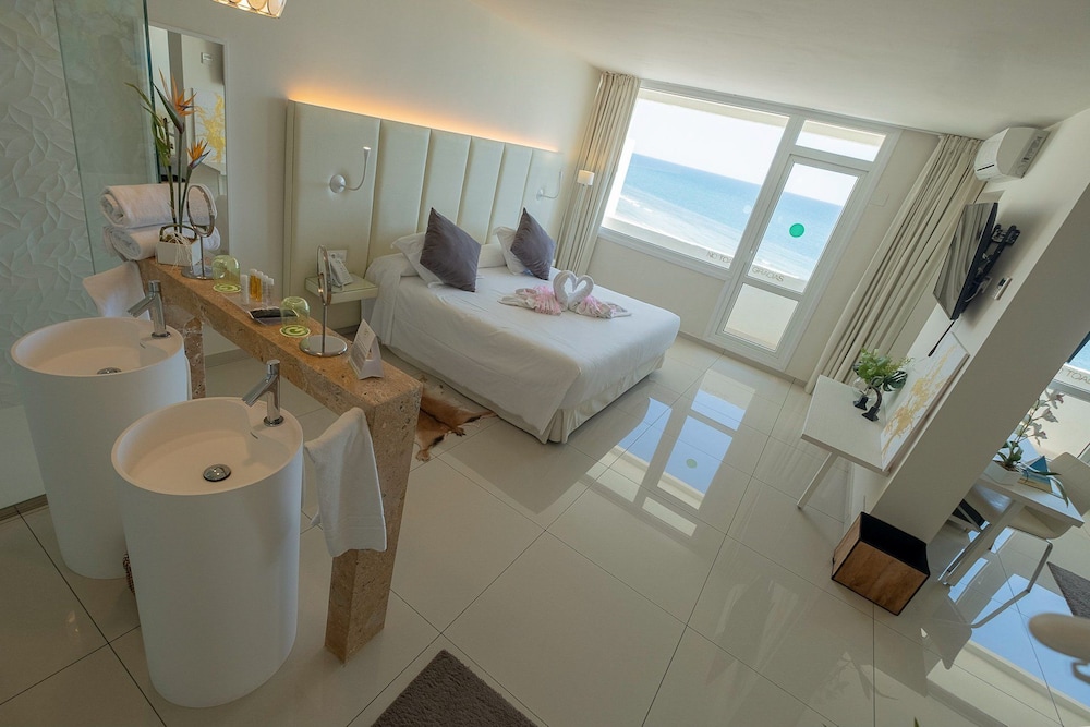Habitación doble superior, vistas al mar del hotel On Hotels Oceanfront - Adults Only. Foto 2
