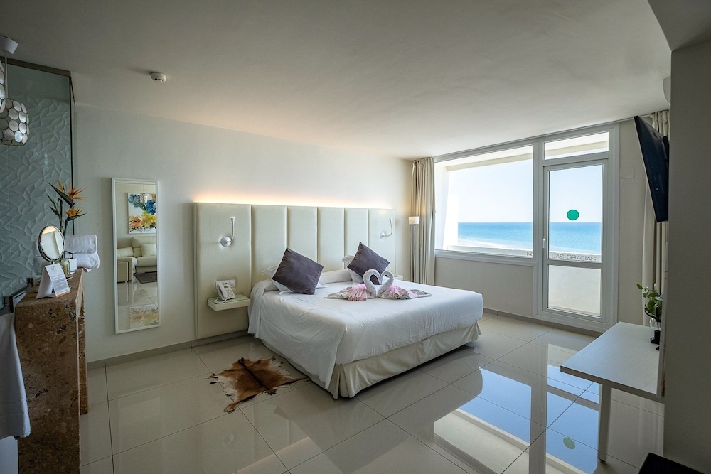 Suite junior, vistas al mar del hotel On Hotels Oceanfront - Adults Only. Foto 5