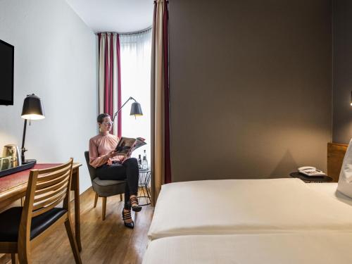 Habitación Individual Estándar del hotel Mercure Hotel Berlin Zentrum. Foto 4