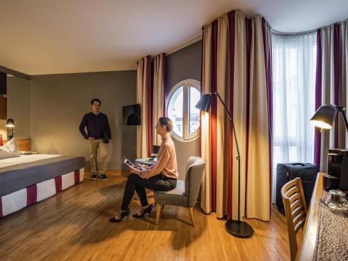 Habitación Doble Privilege con cama supletoria del hotel Mercure Hotel Berlin Zentrum. Foto 1