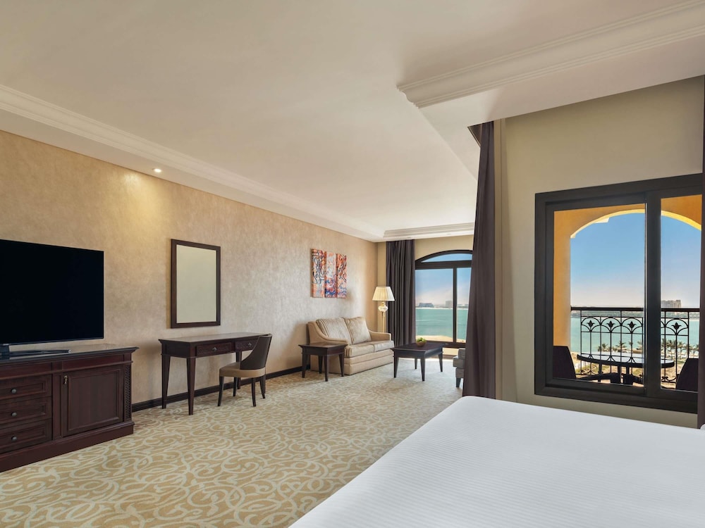 Suite Junior del hotel Pullman Resort Al Marjan Island