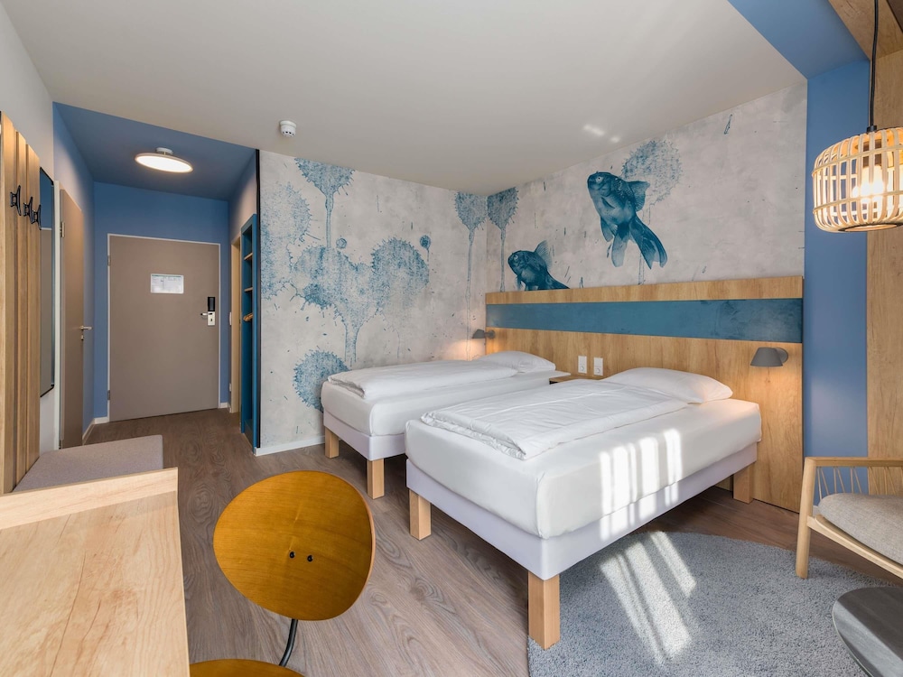 Habitación estándar con camas individuales del hotel Ibis Styles Regensburg