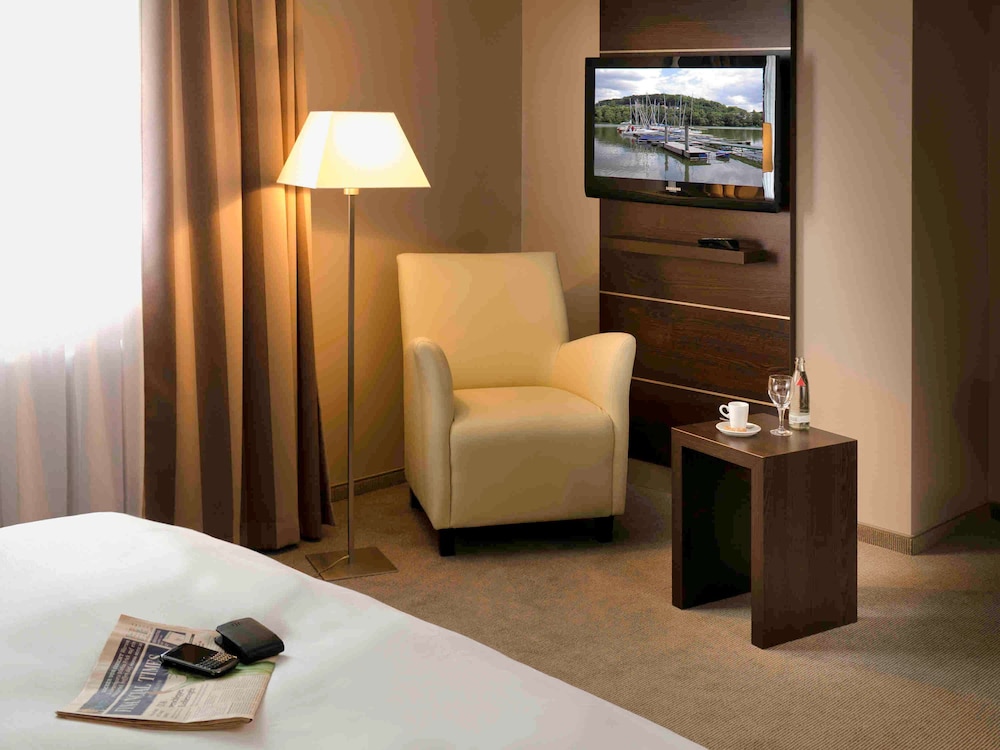 Suite con 1 cama doble del hotel Mercure Luedenscheid. Foto 1