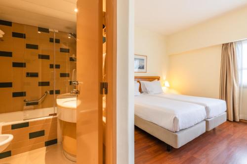 Habitación Doble Estándar - 1 o 2 camas del hotel Roma. Foto 5