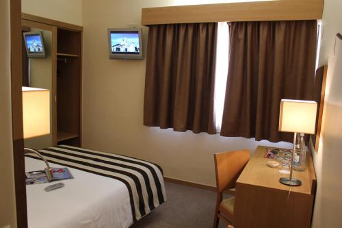Habitación Doble Pequeña del hotel Principe Lisboa. Foto 9