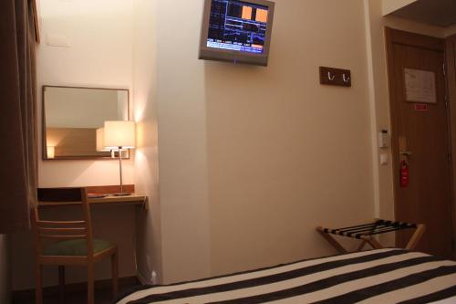 Habitación Doble Pequeña del hotel Principe Lisboa. Foto 16