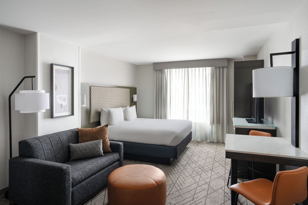 Estancia con 1 cama king y sofá - cama con cocina del hotel Hyatt House Washington DC Downtown Convention Center