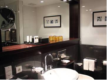 Habitación doble Lujo del hotel Sofitel Lisbon Liberdade. Foto 3