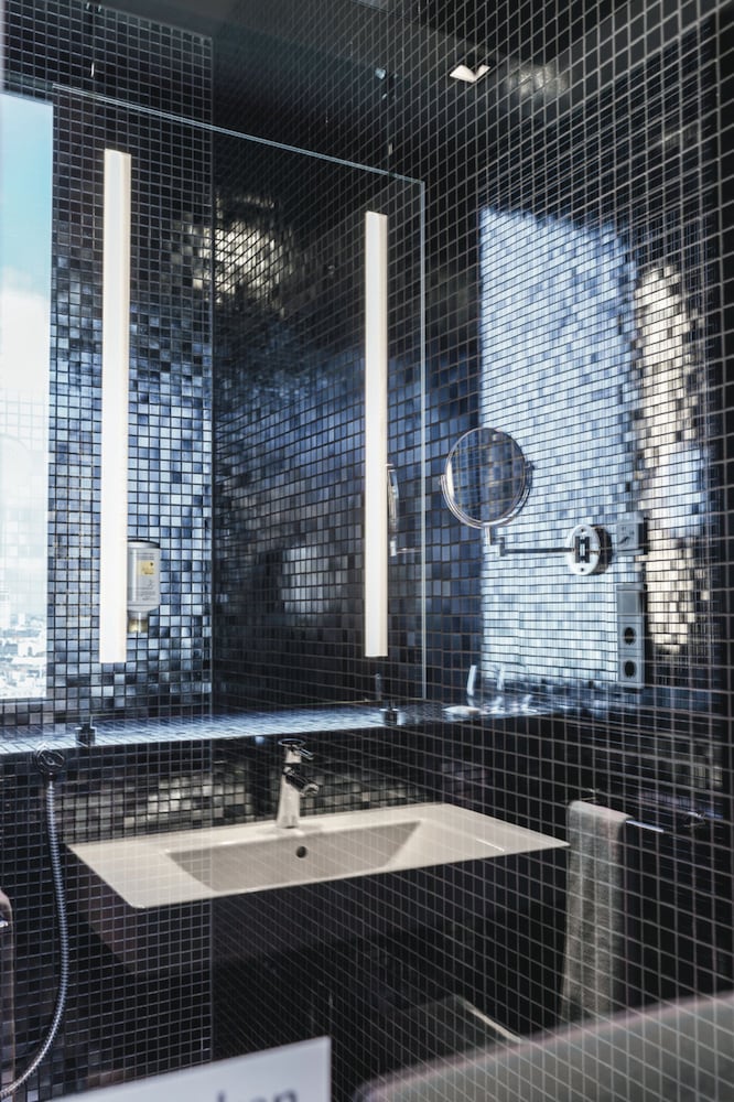 Habitación Deluxe, 2 camas individuales del hotel Riu Plaza Berlin. Foto 4