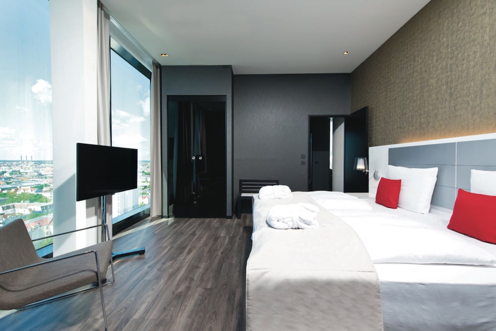 Suite presidencial (Berlin - Rooftop View) del hotel Riu Plaza Berlin. Foto 2