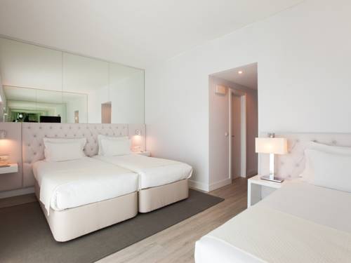 Habitación Triple Estándar (máximo 3 personas) del hotel Lutecia Smart Design