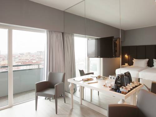 Habitación Doble Premium con balcón - 1 o 2 camas del hotel Lutecia Smart Design. Foto 1