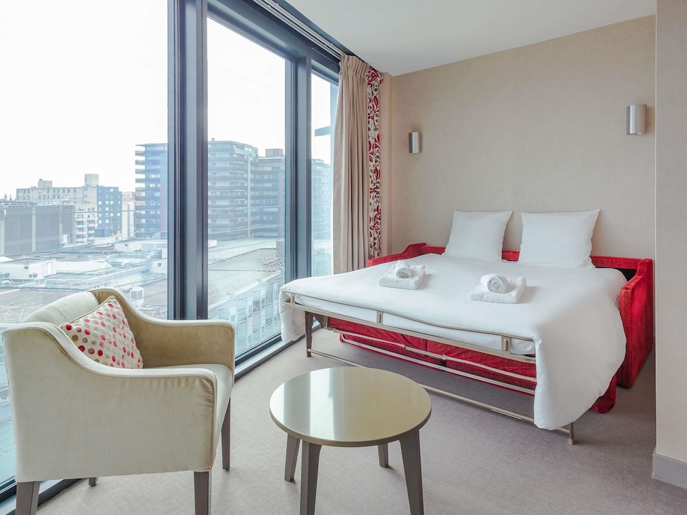 Suite Junior, Familiar—1 cama King del hotel Mercure Clermont Ferrand Centre Jaude. Foto 3