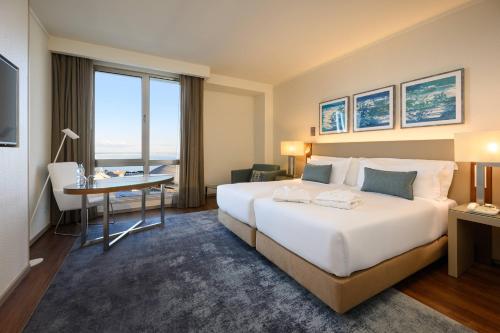 Habitación Prémium con vistas al río del hotel Meliá Lisboa Oriente. Foto 6