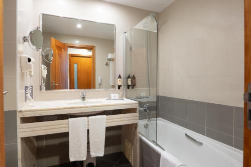 Suite Junior del hotel Vila Gale Opera. Foto 6