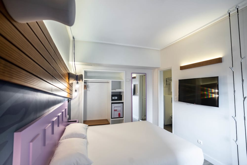 Suite, 1 cama doble con sofá cama del hotel Ibis Styles Lisboa Centro Liberdade Ne. Foto 1