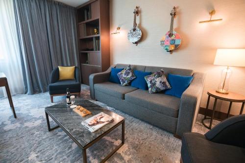 Suite de 1 dormitorio del hotel Intercontinental Lisbon, An Ihg