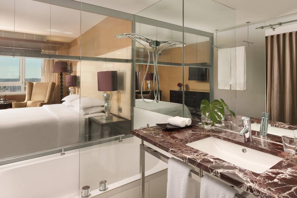 Habitación doble Club 2 camas del hotel Sheraton Lisboa and Spa