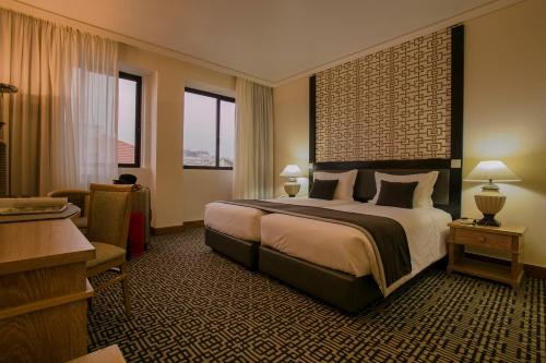 Habitación Doble Superior con vistas a la ciudad - 1 o 2 camas del hotel Mundial. Foto 1