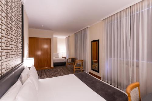 Habitación Triple del hotel Mundial. Foto 2