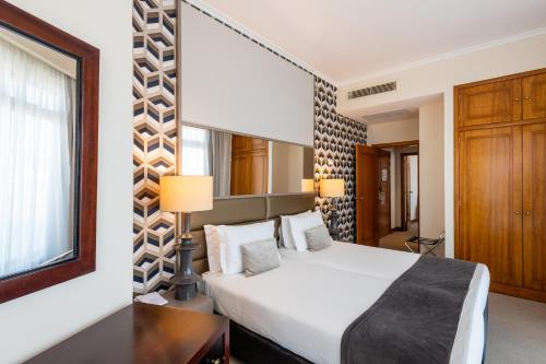 Suite con balcón del hotel Mundial. Foto 3