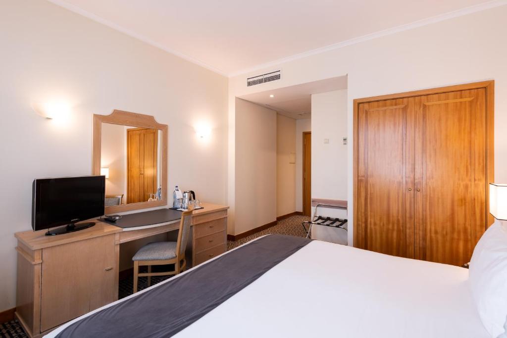 Habitación doble del hotel Mundial. Foto 1