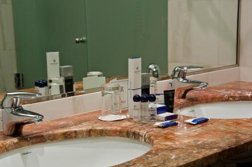 Habitación Doble Estándar - 1 o 2 camas del hotel VIP Executive Entrecampos & Conference. Foto 4