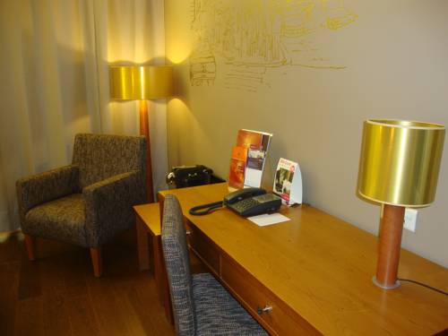 Habitación Doble Superior del hotel Mercure Lisboa. Foto 1