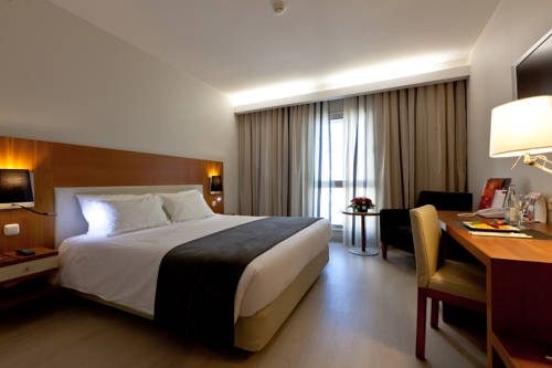 Habitación Doble Estándar del hotel Mercure Lisboa. Foto 1