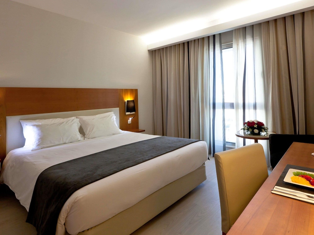Habitación estándar, 1 cama doble del hotel Mercure Lisboa. Foto 8