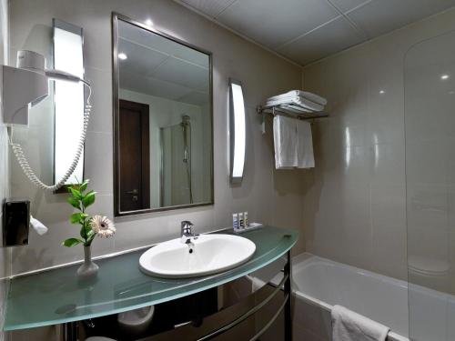 Habitación Doble Estándar del hotel Mercure Lisboa. Foto 14