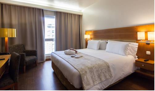 Habitación Doble Superior del hotel Mercure Lisboa. Foto 4