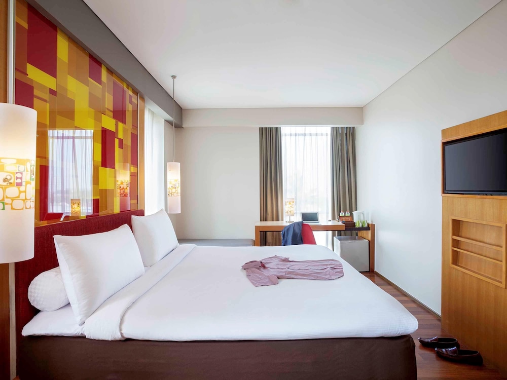 Estandar con 1 cama Queen del hotel Ibis Styles Solo. Foto 3