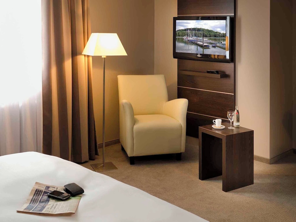Habitación Superior con cama doble del hotel Mercure Hagen. Foto 2