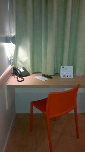 Habitación Doble Clásica del hotel Ibis Budget Braga Centro. Foto 7