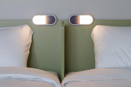 Habitación Doble Estándar - 2 camas del hotel Ibis Budget Braga Centro. Foto 9