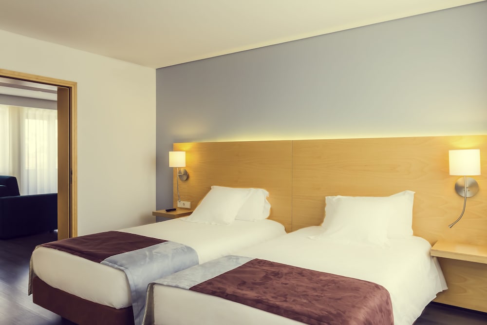Habitación Standard para no fumadores con 2 camas individuales del hotel Mercure Braga Centro. Foto 1