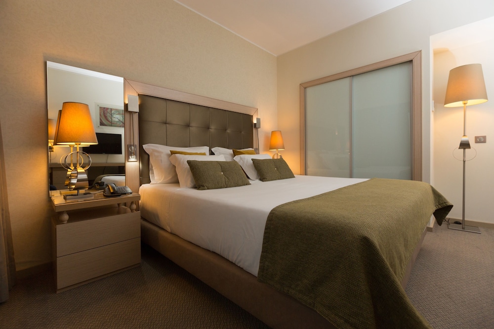 Habitación estándar doble del hotel Porta Do Sol Conference Center and Spa. Foto 1