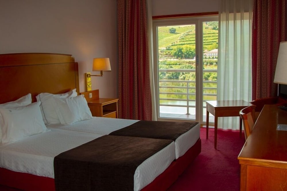 Habitación estándar con 2 camas individuales, vistas al río del hotel Regua Douro
