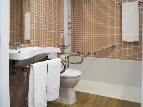 Habitación Doble adaptada para personas con discapacidad - 1 o 2 camas del hotel THE ONE Grand Hotel da Póvoa