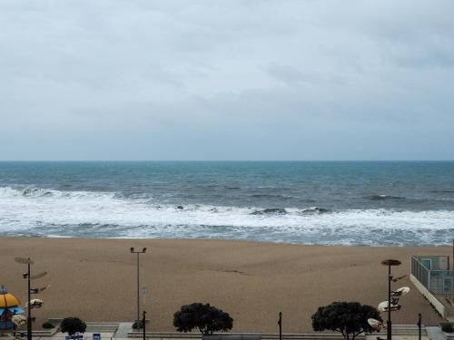 Habitación Doble Superior con vistas al mar - 1 o 2 camas del hotel THE ONE Grand Hotel da Póvoa. Foto 1
