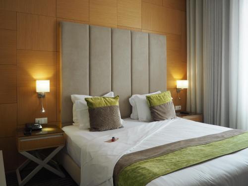 Habitación Doble adaptada para personas con discapacidad - 1 o 2 camas del hotel THE ONE Grand Hotel da Póvoa. Foto 5